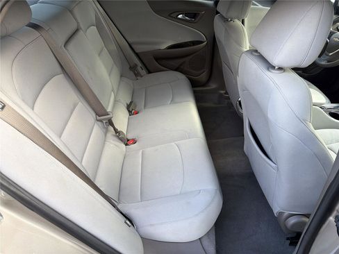 Used 2022 Chevrolet Malibu LT FWD image 14