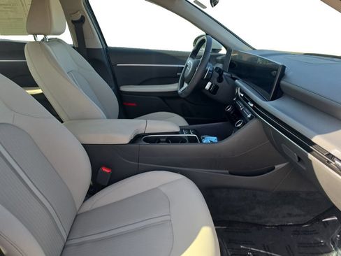 Certified 2025 Hyundai Sonata SEL FWD image 18