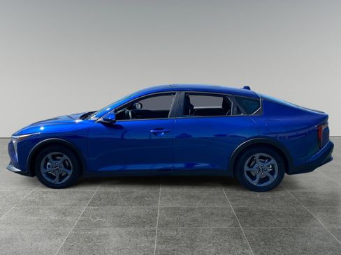 Used 2025 Kia K4 FWD image 2