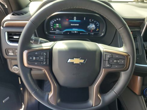 Used 2024 Chevrolet Tahoe High Country image 24