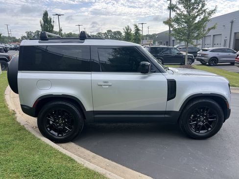 Certified 2022 Land Rover Defender 90 S AWD/4WD image 8