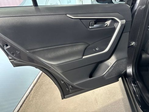 Used 2025 Toyota RAV4 XLE FWD image 26