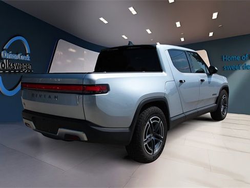 Used 2025 Rivian R1T Adventure image 5