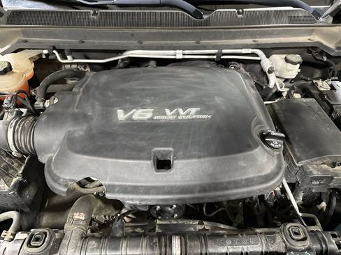 Used 2019 Chevrolet Colorado ZR2 w/ LPO, Premium Interior Package AWD/4WD image 24