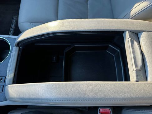 Used 2015 Toyota Highlander XLE image 61