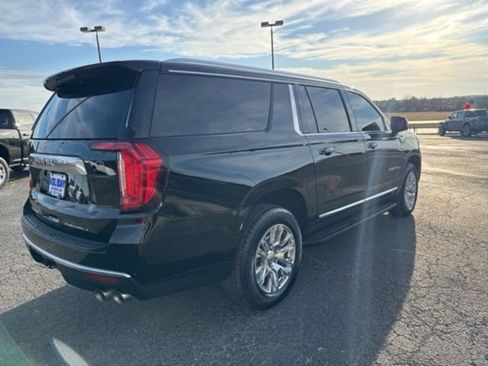 Used 2022 GMC Yukon XL Denali image 38