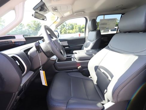 New 2026 Ford Expedition Max Active RWD image 2