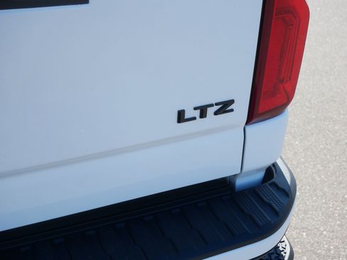 Used 2021 Chevrolet Silverado 2500 LTZ w/ LTZ Plus Package AWD/4WD image 23