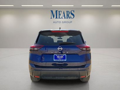 Used 2025 Nissan Rogue SV