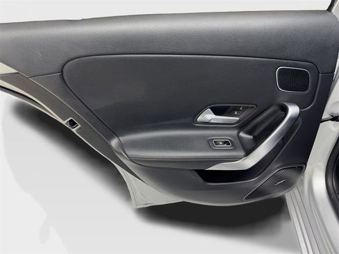 Used 2020 Mercedes-Benz A 220 image 33
