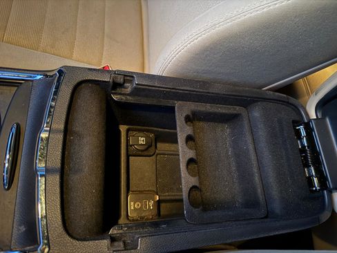 Used 2014 Dodge Charger R/T image 16