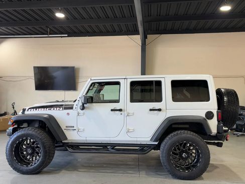 Used 2018 Jeep Wrangler Unlimited Rubicon image 5