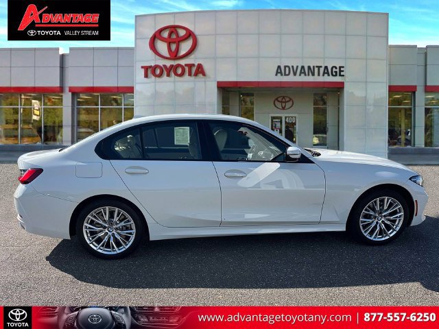 Used 2023 BMW 330i xDrive Sedan w/ Premium Package AWD/4WD image 5