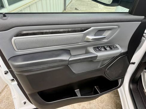 Used 2023 RAM 1500 Big Horn AWD/4WD image 30