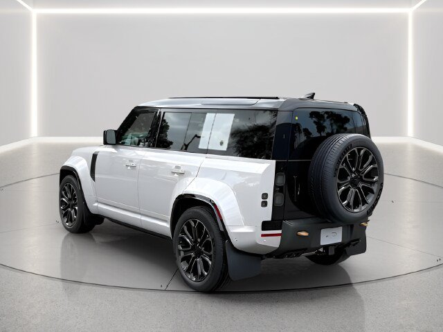 New 2026 Land Rover Defender 110 OCTA AWD/4WD image 9