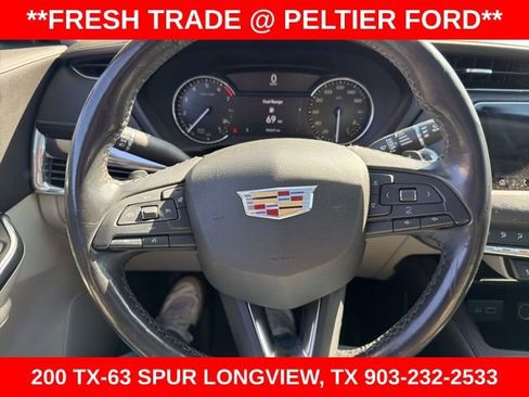 Used 2019 Cadillac XT4 Luxury w/ Cold Weather Package image 17