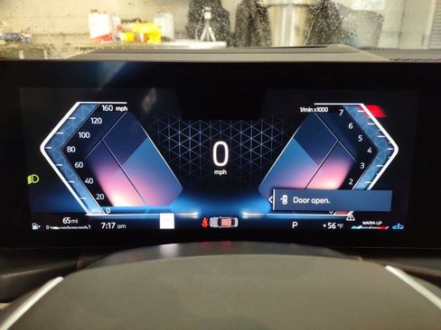 Used 2024 BMW 330i Sedan w/ Premium Package image 17