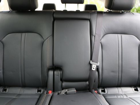 Used 2024 MAZDA CX-90 Plug-In Hybrid w/ Preferred AWD/4WD image 30