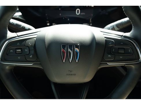 Used 2024 Buick Envista Sport Touring w/ Convenience I Package FWD image 17