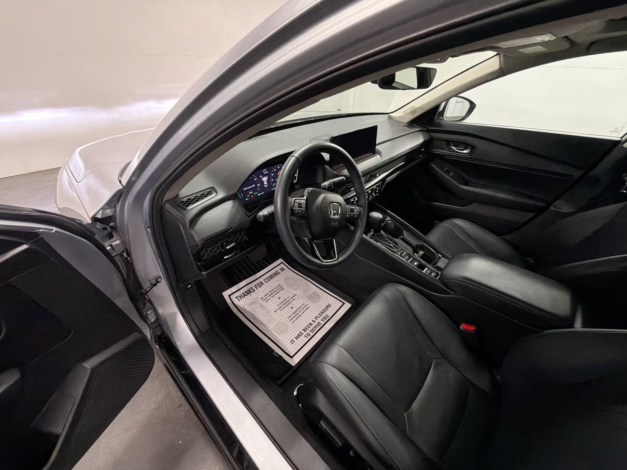 Used 2025 Honda Accord EX-L image 10