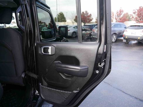 Certified 2021 Jeep Gladiator Sport image 25