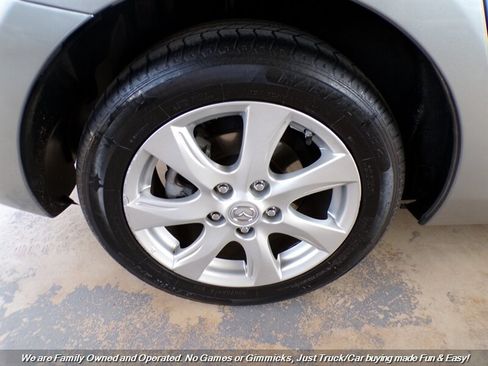 Used 2011 MAZDA MAZDA3 i Touring FWD image 35