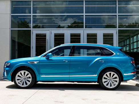 New 2025 Bentley Bentayga Extended Wheelbase image 14