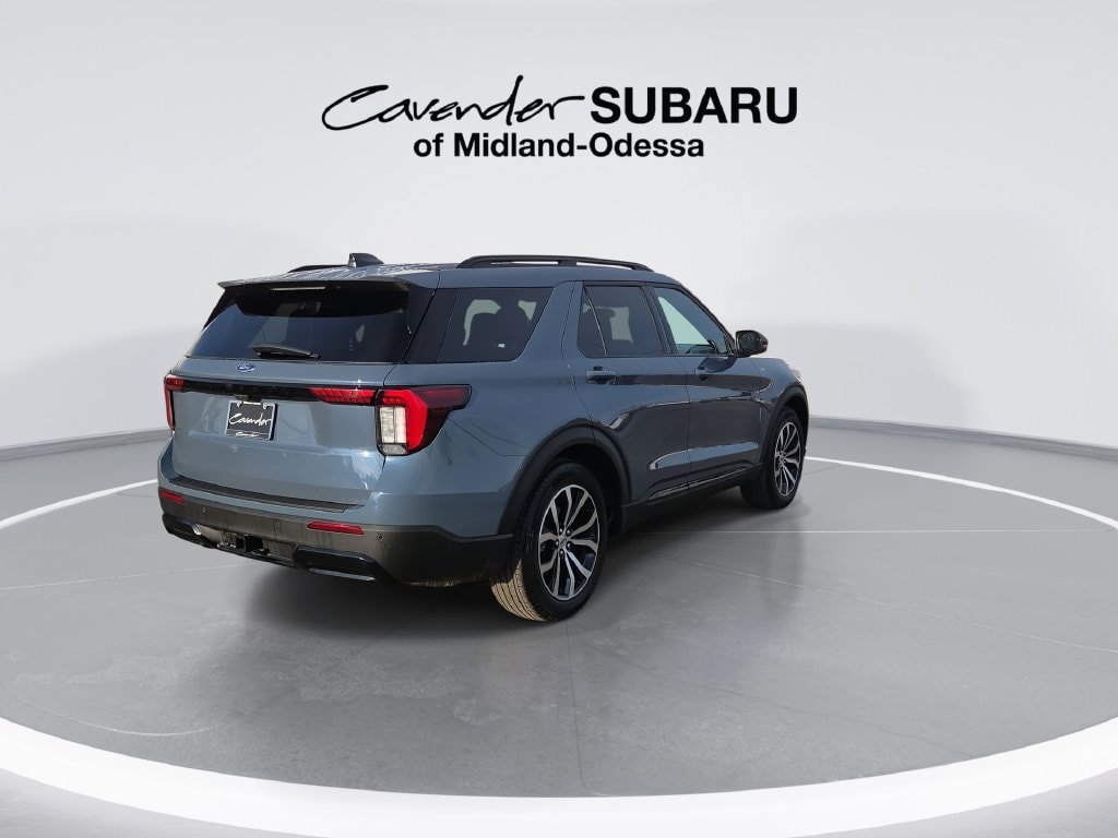 Used 2025 Ford Explorer ST-Line RWD image 8