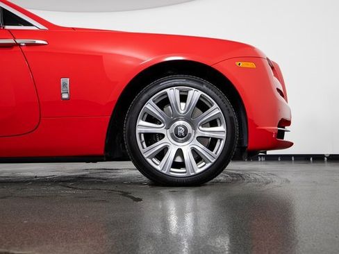 Used 2017 Rolls-Royce Dawn image 11