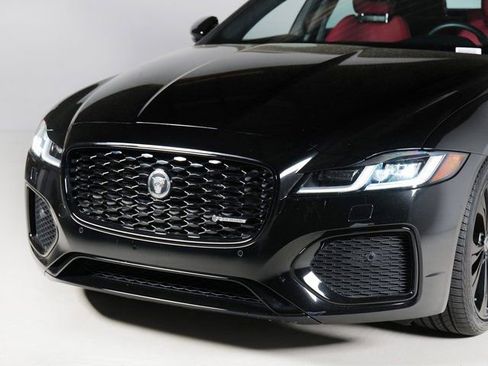 Used 2024 Jaguar XF R-Dynamic SE AWD/4WD image 29