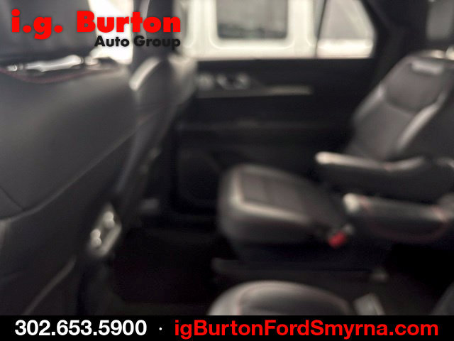 Used 2025 Ford Explorer ST AWD/4WD image 6