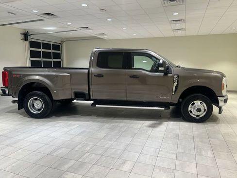 Certified 2023 Ford F350 XLT w/ FX4 Off-Road Package AWD/4WD image 6