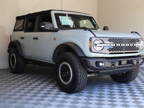 Used 2022 Ford Bronco Badlands AWD/4WD image 6