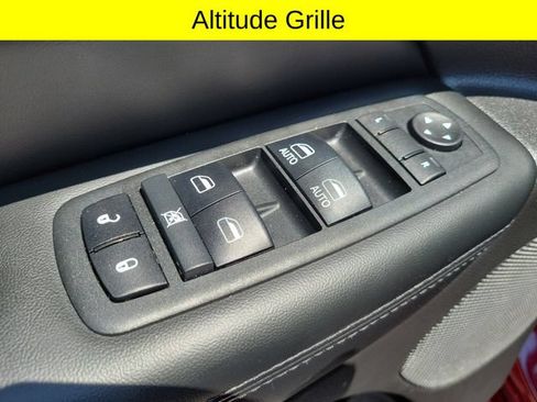 Used 2018 Jeep Grand Cherokee Altitude AWD/4WD image 22