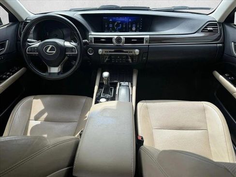 Used 2017 Lexus GS 350 w/ Preferred Accessory Package RWD image 16