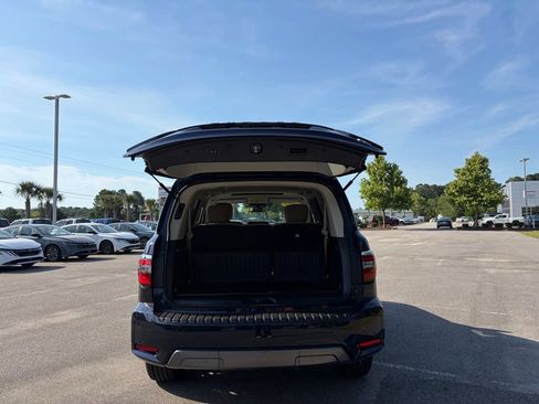 Certified 2024 Nissan Armada SL w/ Captain's Chairs Package RWD image 5