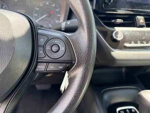 Used 2025 Toyota Corolla LE FWD image 26