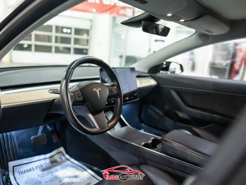 Used 2019 Tesla Model 3 Long Range image 13