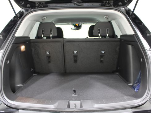 Used 2023 Chevrolet TrailBlazer LT FWD image 23