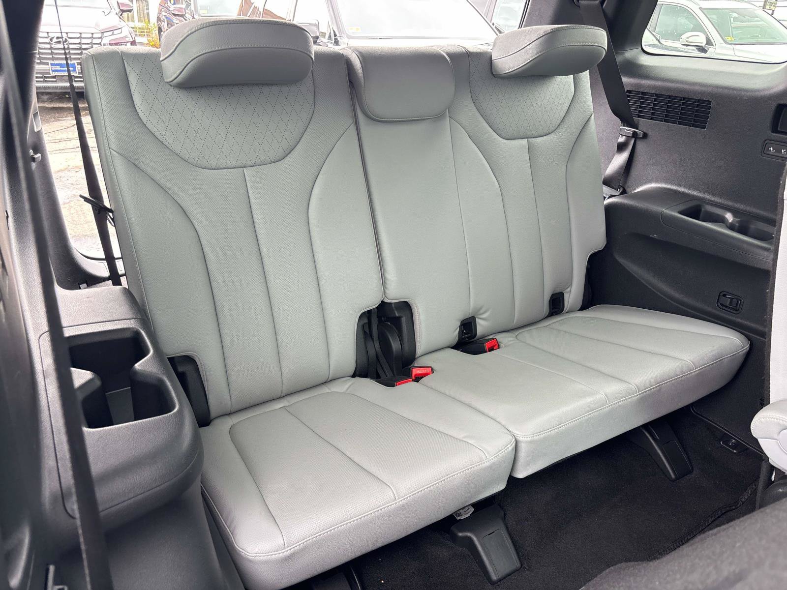 Used 2022 Hyundai Palisade SEL w/ Premium Package AWD/4WD image 16