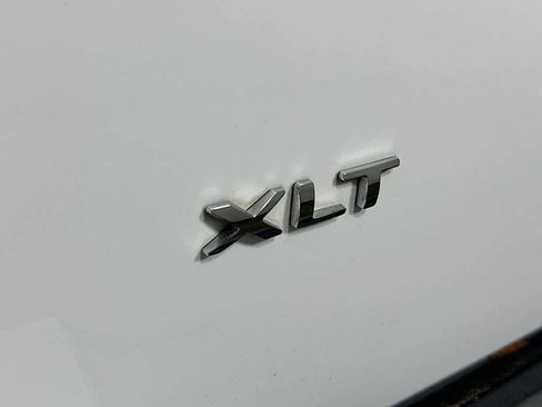 Used 2017 Ford Expedition XLT image 7