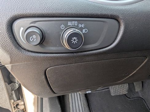 Used 2023 Chevrolet Malibu LT image 24