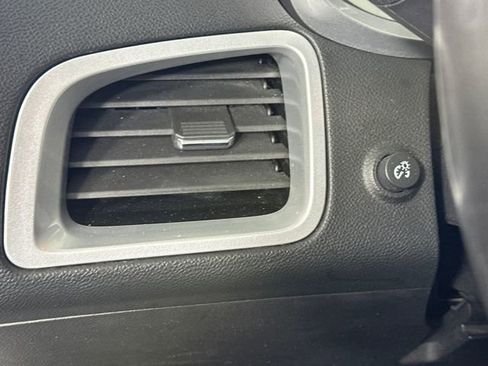 Used 2017 Chevrolet Equinox LT w/ Convenience Package image 18