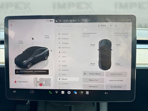Used 2024 Tesla Model Y Long Range AWD/4WD image 23