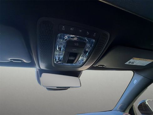 Used 2023 Mercedes-Benz CLA 250 image 32