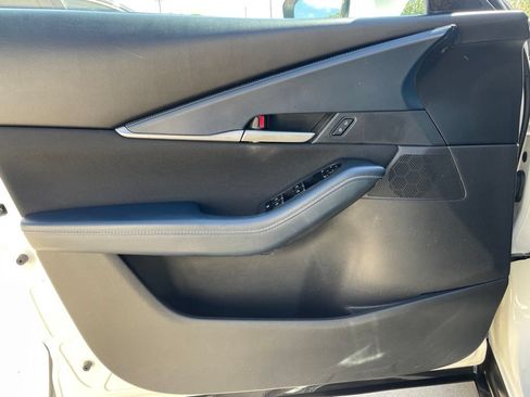 Used 2020 MAZDA CX-30 FWD image 17