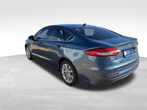 Used 2019 Ford Fusion SE image 9