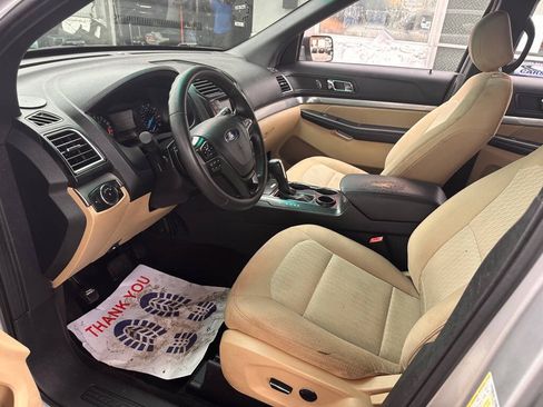 Used 2016 Ford Explorer FWD image 13
