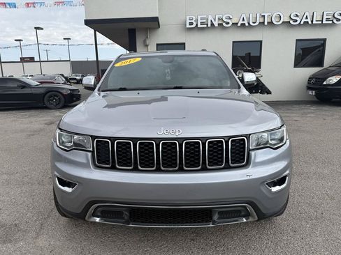 Used 2017 Jeep Grand Cherokee Limited RWD image 3