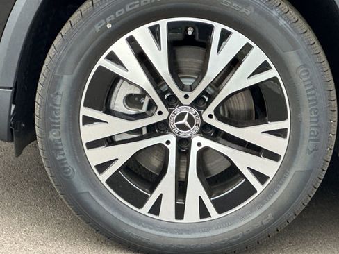 New 2025 Mercedes-Benz GLA 250 image 31
